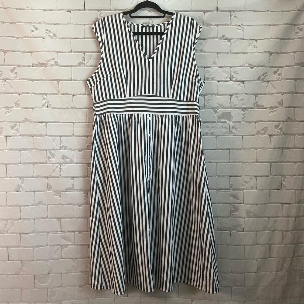 SHEIN CURVE Striped Gray and White   Sleeveless Dress 2XL